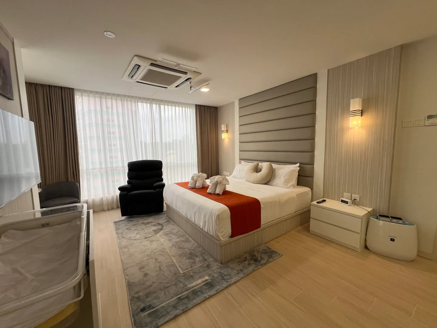 Kimporo Gold Suite
